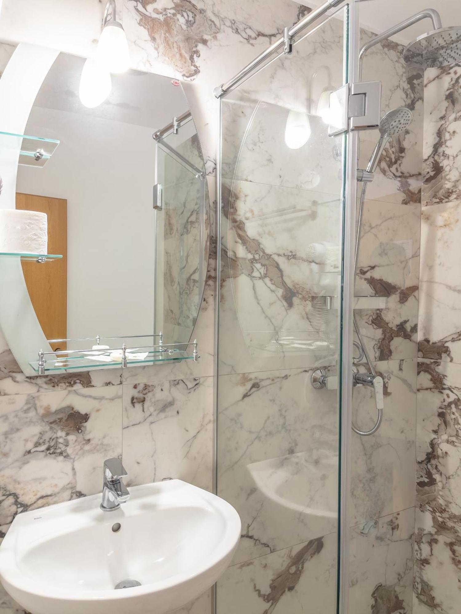 Hotel Eden Σίμπιου Εξωτερικό φωτογραφία